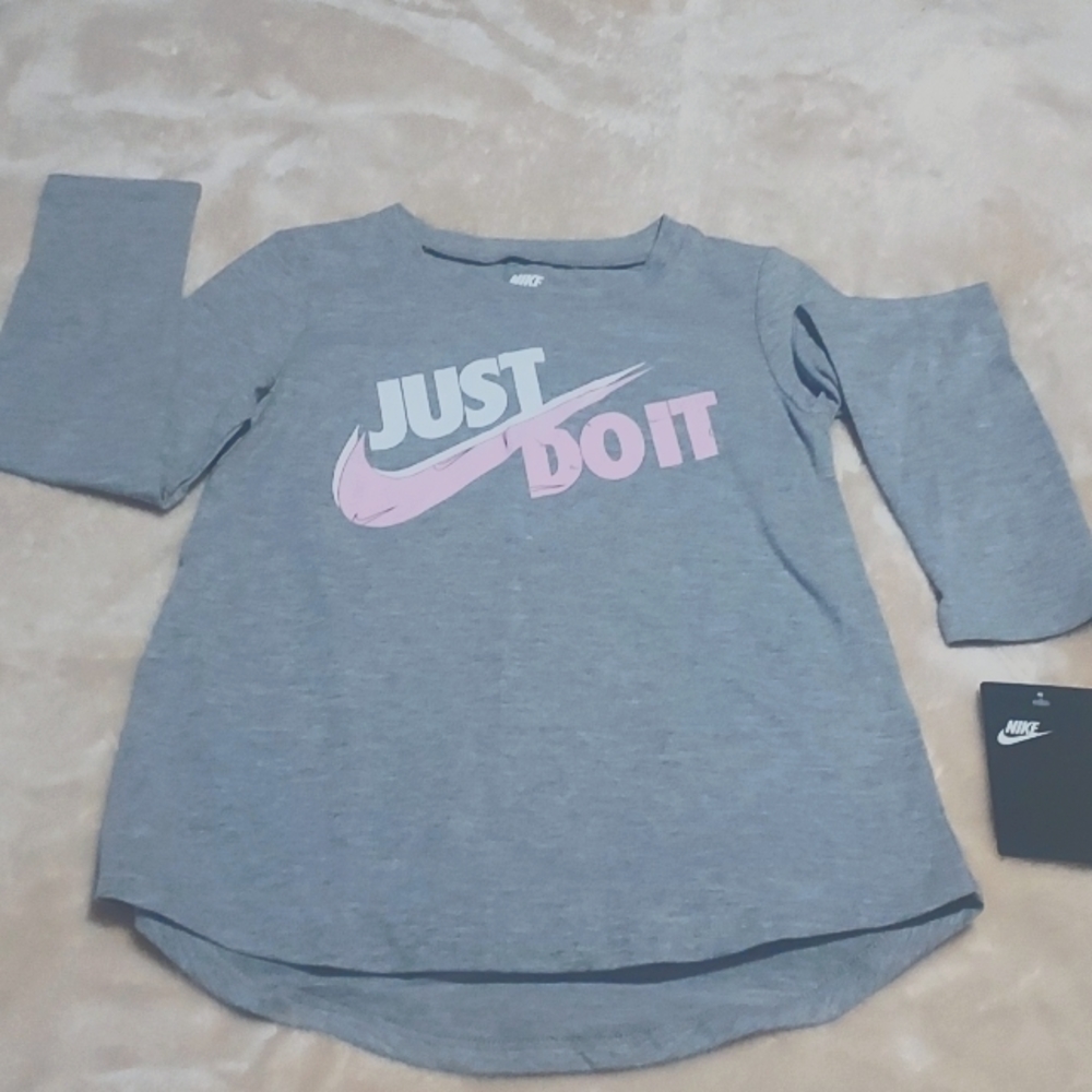 Little girl Nike long sleeve shirt